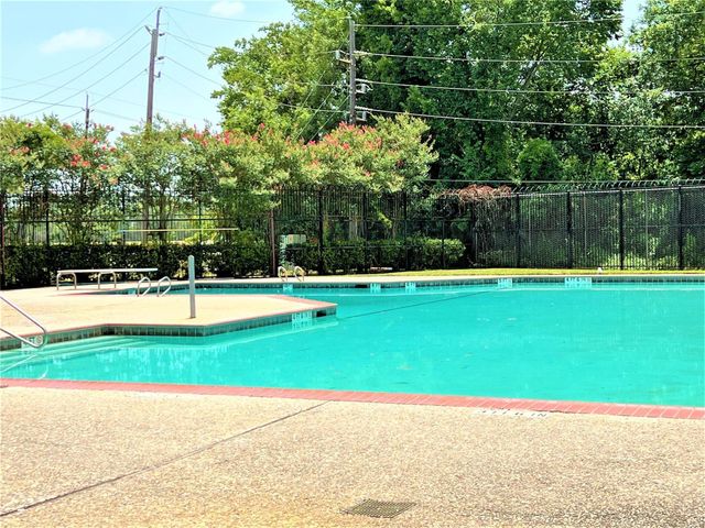 2130 Greenbriar Colony Drive 2130, Houston, TX 77032