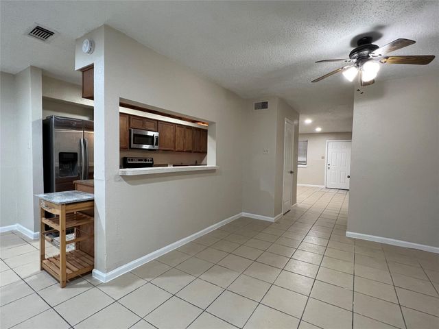 2130 Greenbriar Colony Drive 2130, Houston, TX 77032