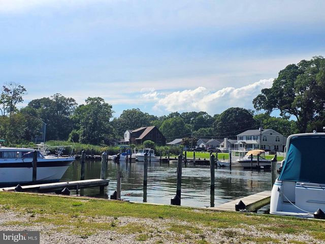 1220 GROVE AVE, Shady Side, MD 20764