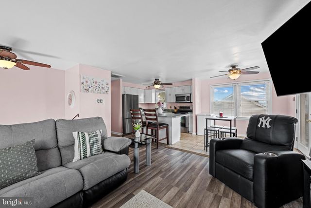 1220 GROVE AVE, Shady Side, MD 20764