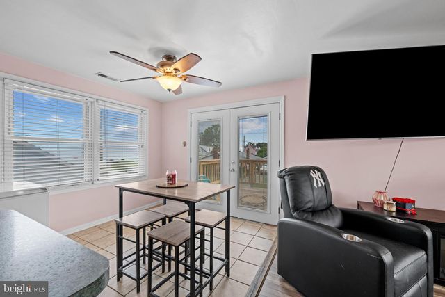 1220 GROVE AVE, Shady Side, MD 20764