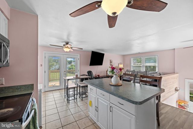 1220 GROVE AVE, Shady Side, MD 20764