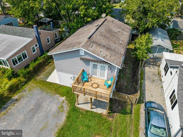 1220 GROVE AVE, Shady Side, MD 20764