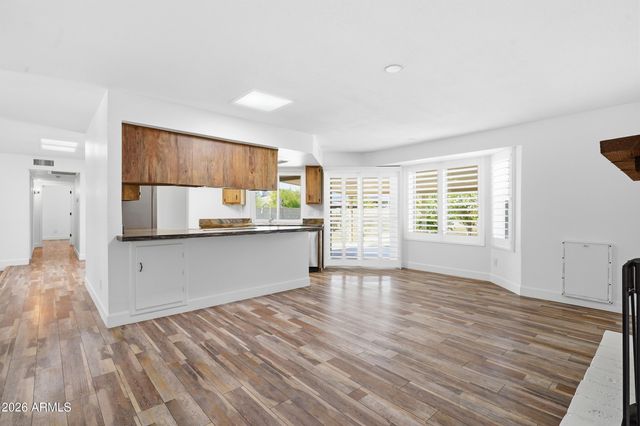 10316 W HAZELWOOD Avenue, Phoenix, AZ 85037