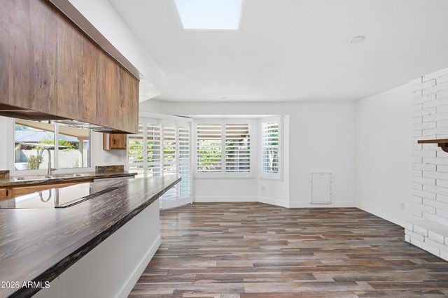 10316 W HAZELWOOD Avenue, Phoenix, AZ 85037