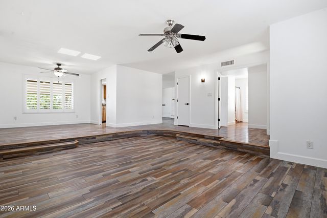 10316 W HAZELWOOD Avenue, Phoenix, AZ 85037