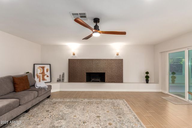 8002 N 5TH Avenue, Phoenix, AZ 85021