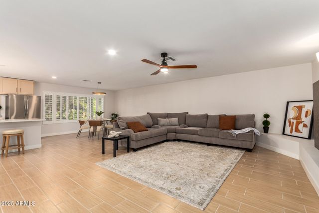 8002 N 5TH Avenue, Phoenix, AZ 85021