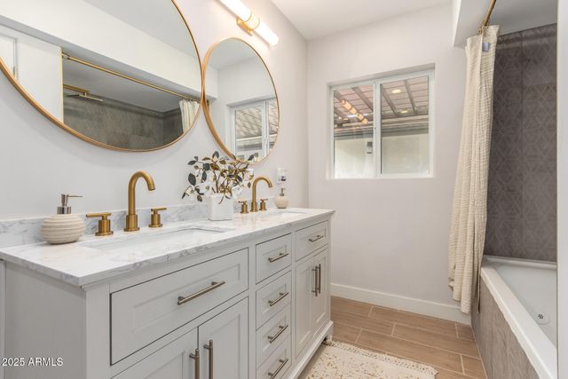 8002 N 5TH Avenue, Phoenix, AZ 85021