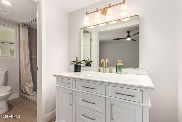 8002 N 5TH Avenue, Phoenix, AZ 85021