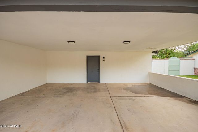 8002 N 5TH Avenue, Phoenix, AZ 85021