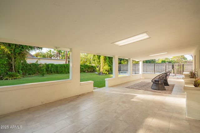 8002 N 5TH Avenue, Phoenix, AZ 85021