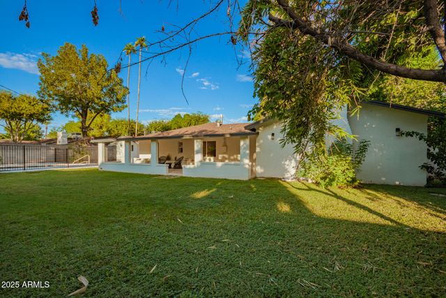 8002 N 5TH Avenue, Phoenix, AZ 85021