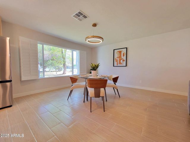 8002 N 5TH Avenue, Phoenix, AZ 85021