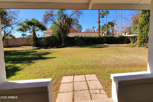 8002 N 5TH Avenue, Phoenix, AZ 85021