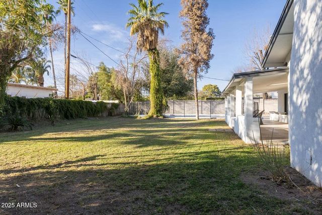 8002 N 5TH Avenue, Phoenix, AZ 85021