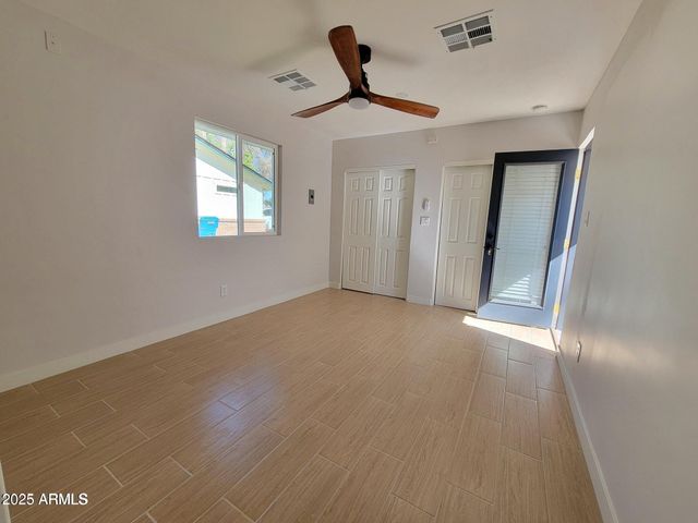 8002 N 5TH Avenue, Phoenix, AZ 85021