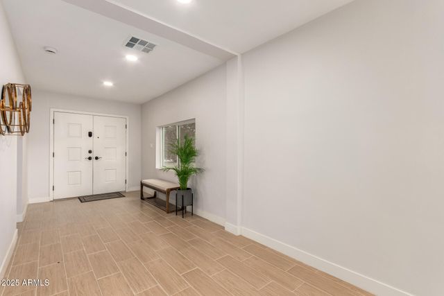 8002 N 5TH Avenue, Phoenix, AZ 85021