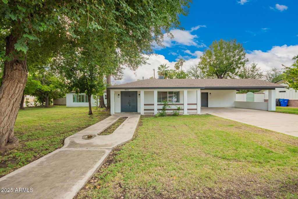 8002 N 5TH Avenue, Phoenix, AZ 85021