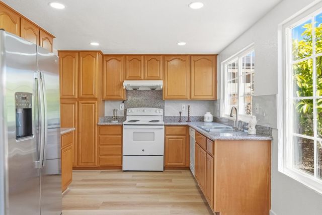 1402 Stemel Way, Milpitas, CA 95035
