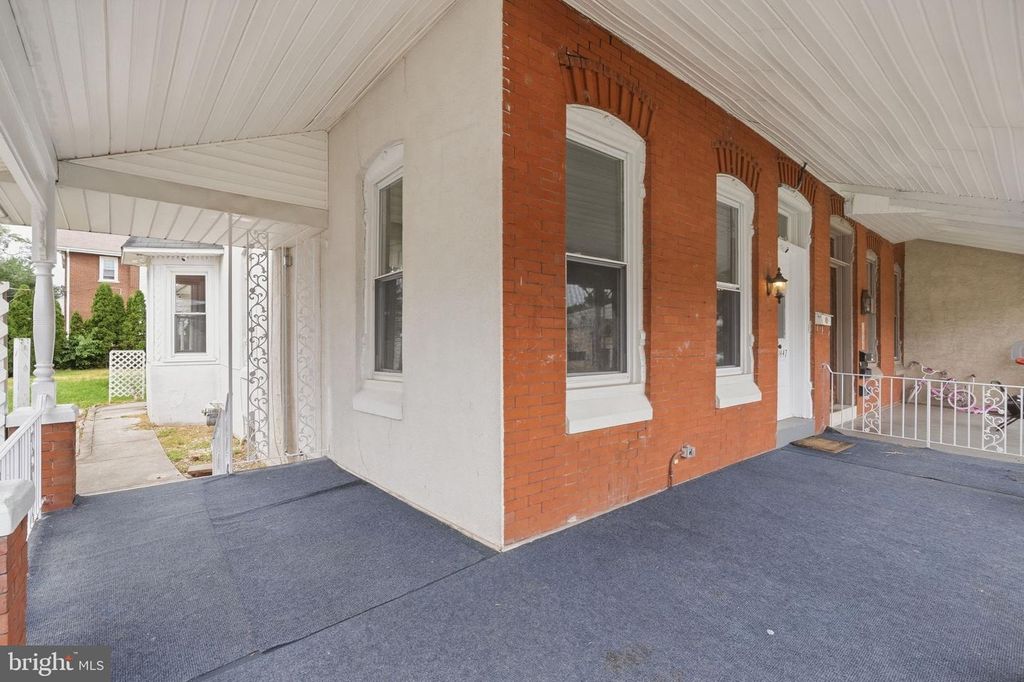 1447 POWELL ST, NORRISTOWN, PA 19401 — photo 3