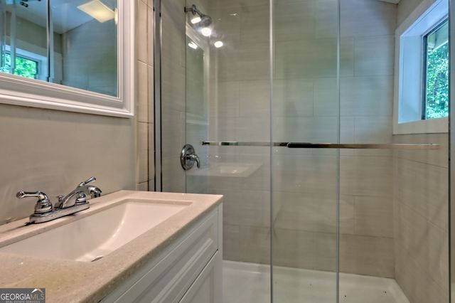 11 Electric Avenue, Clayton, GA 30525