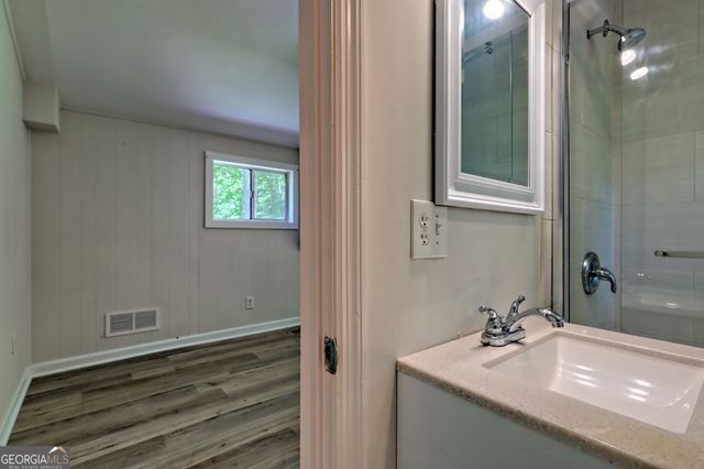 11 Electric Avenue, Clayton, GA 30525