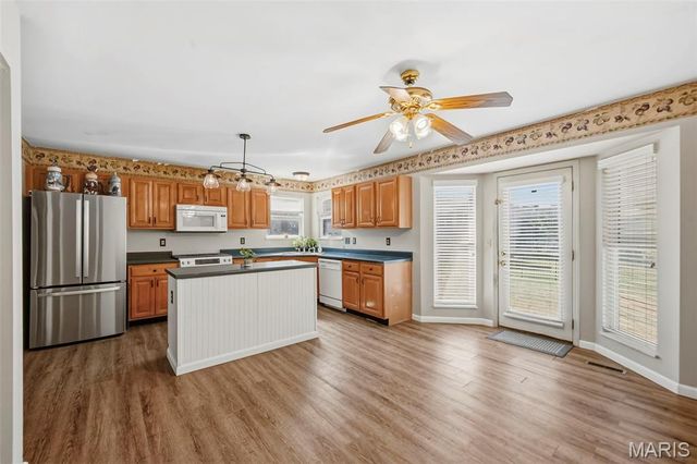 1283 Pinehurst View Drive, O'fallon, MO 63366