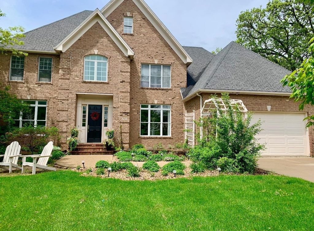 1905 Glendale Hills Drive NE, Rochester, MN 55906