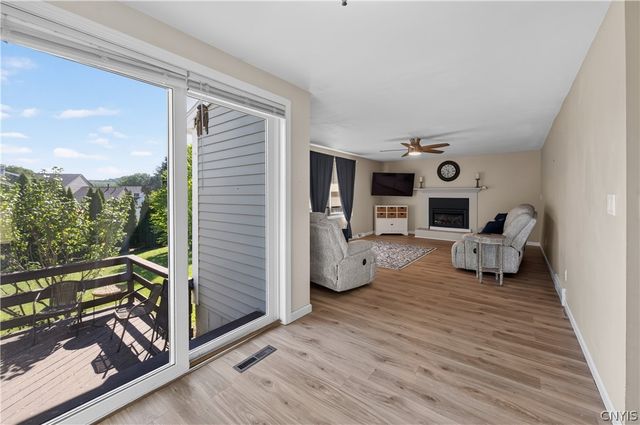 5822 Mountain Laurel Drive, Manlius, NY 13057