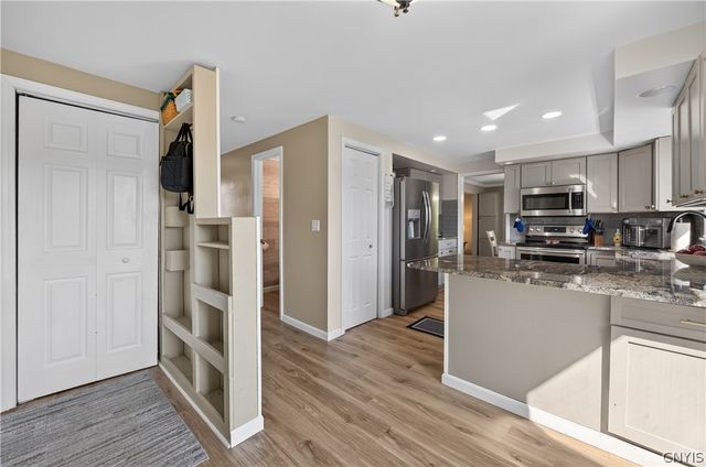 5822 Mountain Laurel Drive, Manlius, NY 13057