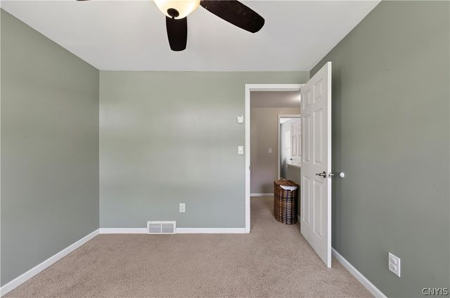 5822 Mountain Laurel Drive, Manlius, NY 13057