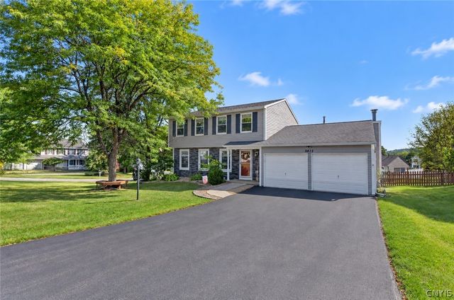 5822 Mountain Laurel Drive, Manlius, NY 13057