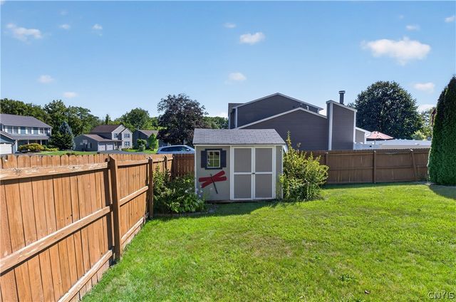 5822 Mountain Laurel Drive, Manlius, NY 13057