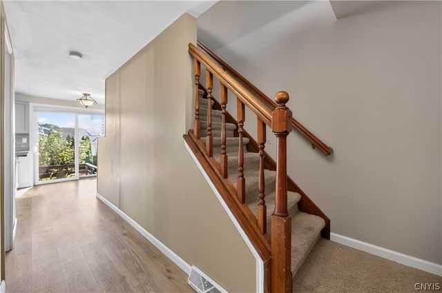 5822 Mountain Laurel Drive, Manlius, NY 13057