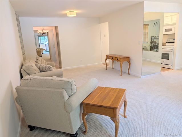 440 Carpenter Avenue 16, Newburgh, NY 12550