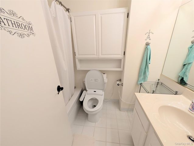440 Carpenter Avenue 16, Newburgh, NY 12550