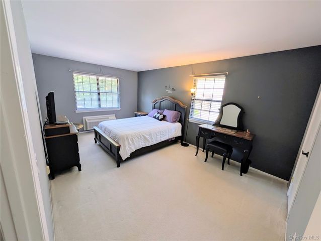 440 Carpenter Avenue 16, Newburgh, NY 12550