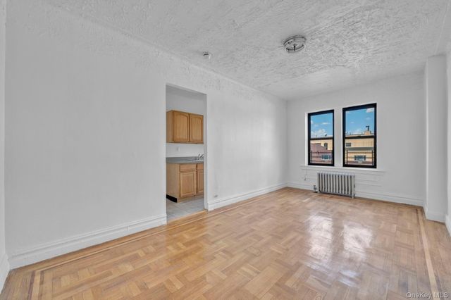 1015 Summit Avenue 6A, Bronx, NY 10452