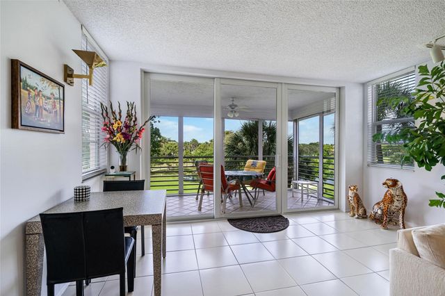 3507 Oaks Way 310, Pompano Beach, FL 33069