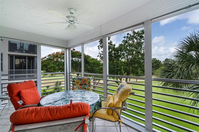 3507 Oaks Way 310, Pompano Beach, FL 33069