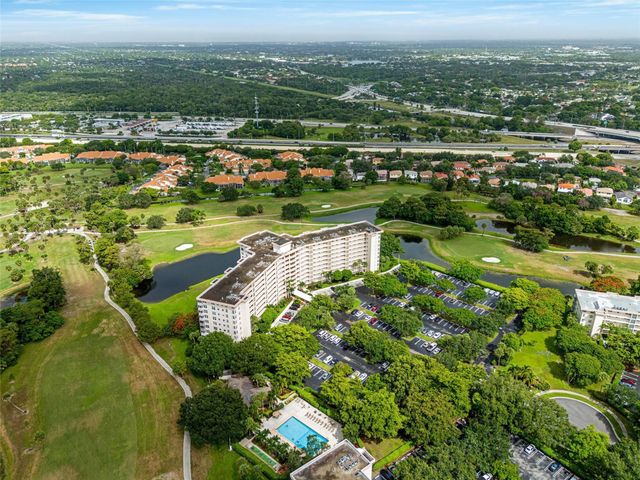 3507 Oaks Way 310, Pompano Beach, FL 33069