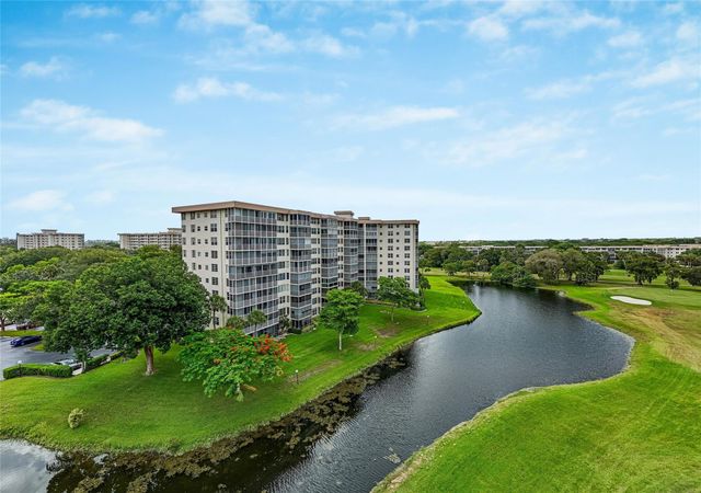 3507 Oaks Way 310, Pompano Beach, FL 33069