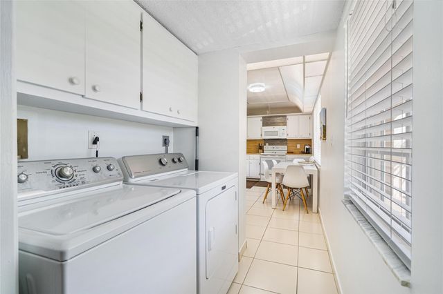3507 Oaks Way 310, Pompano Beach, FL 33069