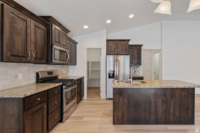 981 S RED BARN DR, Santaquin, UT 84655