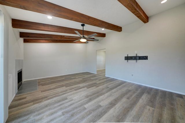 2913 Donna Maria Drive SW, Albuquerque, NM 87121