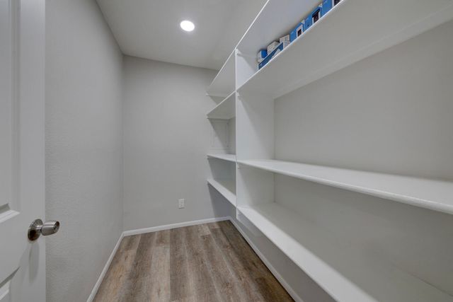 2913 Donna Maria Drive SW, Albuquerque, NM 87121