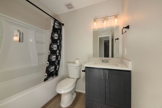 2913 Donna Maria Drive SW, Albuquerque, NM 87121