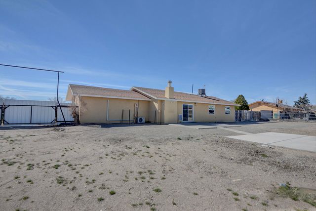 2913 Donna Maria Drive SW, Albuquerque, NM 87121