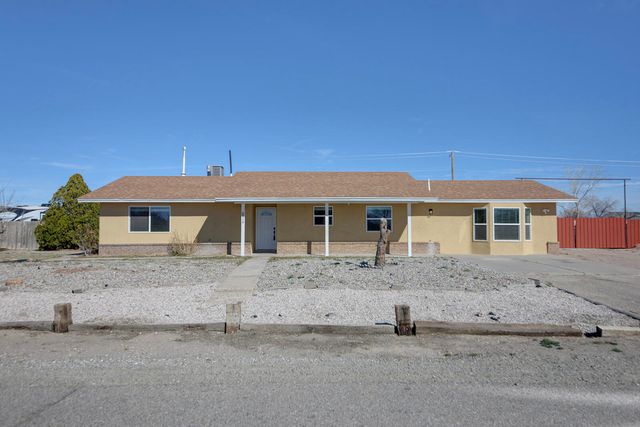 2913 Donna Maria Drive SW, Albuquerque, NM 87121